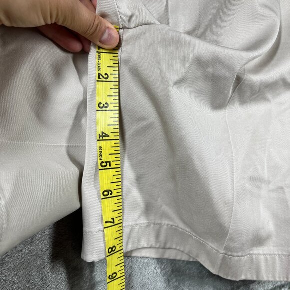 VTG Eddie Bauer Shorts Mens Size 28 Beige Wrinkle-Resistant Cotton Pockets Chino - Picture 8 of 9